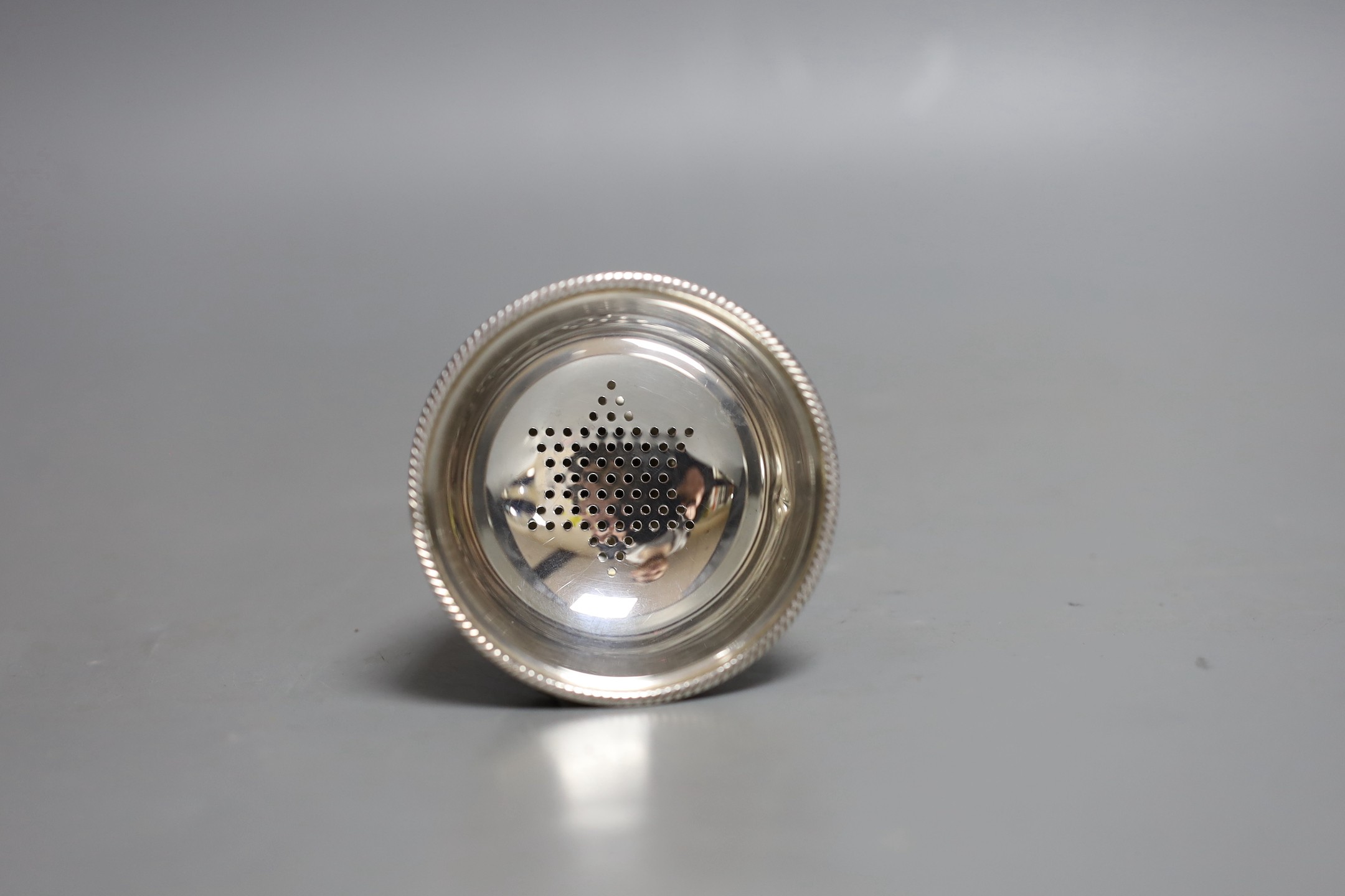 An Elizabeth II silver wine funnel, by L.J. Millington, Birmingham, 1995, 13cm.